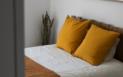 bed-arrangements-still-life